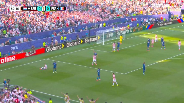 Mbappé chance against Paraguay 51'