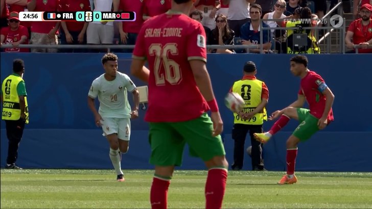 Bono save against France 28'