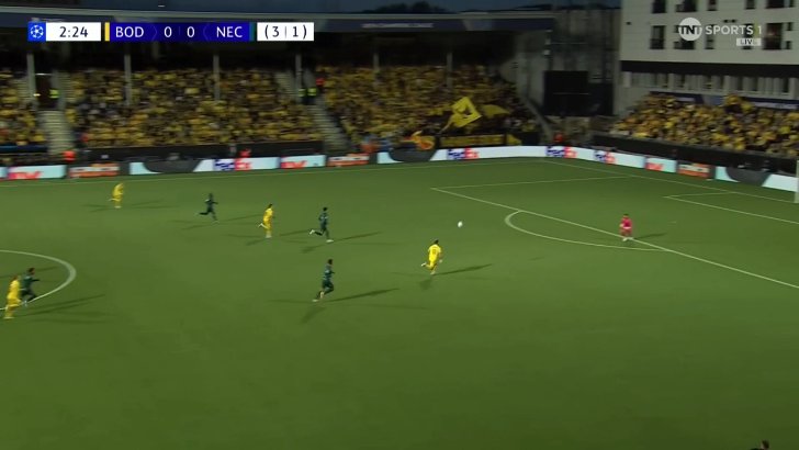Gonzalo Crettaz (NEC) straight red card against Bodo/Glimt 3'